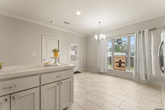 32490 Lake Pointe Blvd, Denham Springs, LA 70726