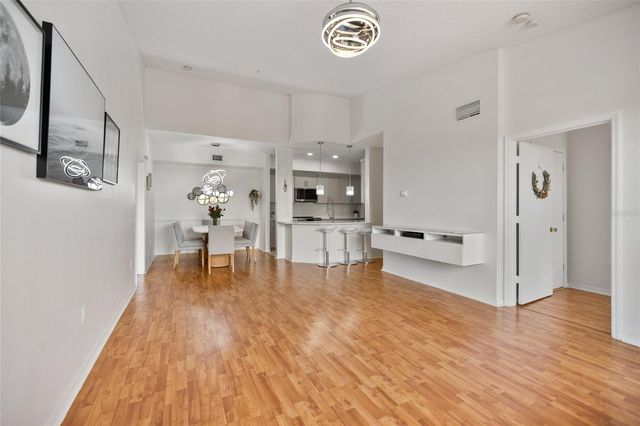 5554 METROWEST BOULEVARD 30, Orlando, FL 32811