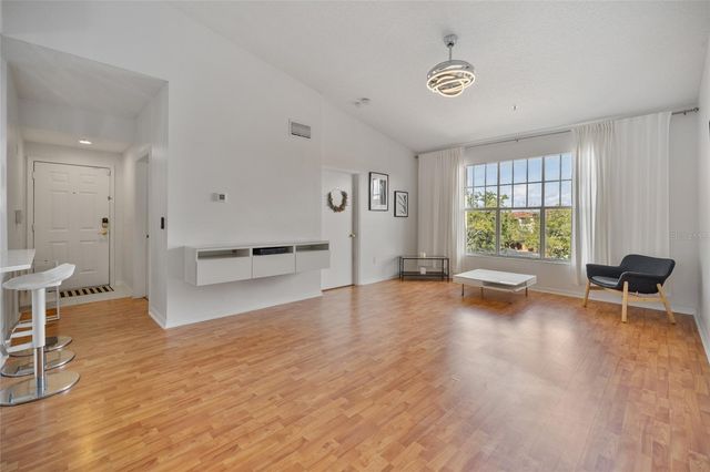 5554 METROWEST BOULEVARD 30, Orlando, FL 32811