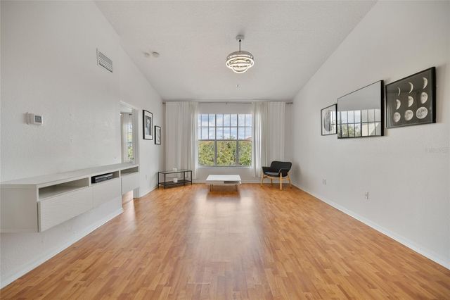 5554 METROWEST BOULEVARD 30, Orlando, FL 32811