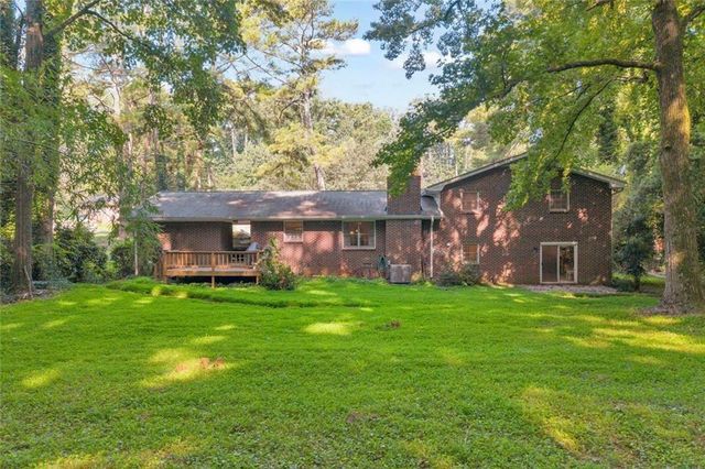 5892 Button Gwinnett Place, Norcross, GA 30093