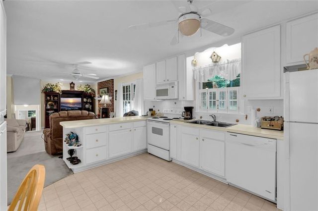 5892 Button Gwinnett Place, Norcross, GA 30093