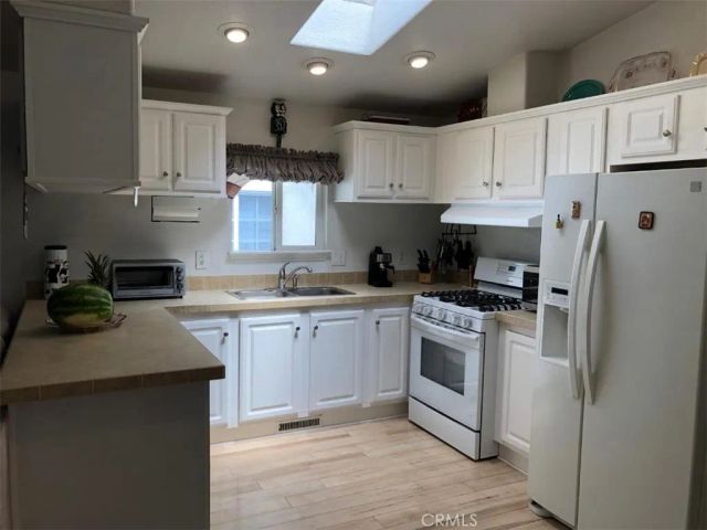 8600 Contreras 39, Paramount, CA 90723