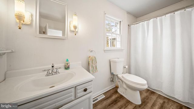 131 LAKEVIEW DR, Salisbury, MD 21804