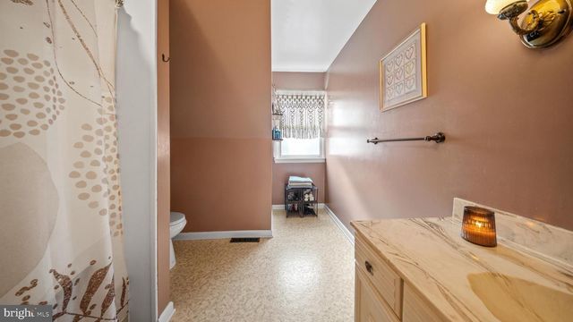 131 LAKEVIEW DR, Salisbury, MD 21804