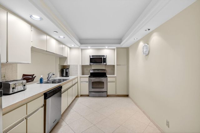 4740 S Ocean Boulevard 702, Highland Beach, FL 33487