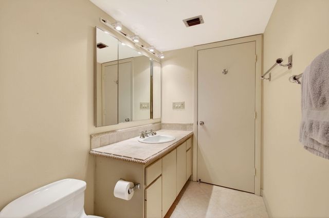 4740 S Ocean Boulevard 702, Highland Beach, FL 33487