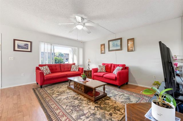 25 QUAILS RUN BOULEVARD 6, Englewood, FL 34223