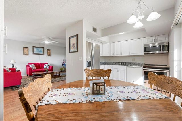 25 QUAILS RUN BOULEVARD 6, Englewood, FL 34223