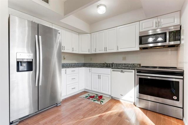 25 QUAILS RUN BOULEVARD 6, Englewood, FL 34223