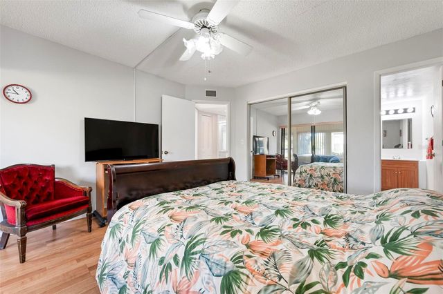 25 QUAILS RUN BOULEVARD 6, Englewood, FL 34223