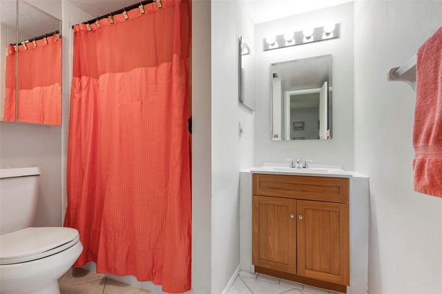 25 QUAILS RUN BOULEVARD 6, Englewood, FL 34223