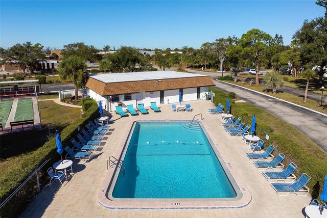 25 QUAILS RUN BOULEVARD 6, Englewood, FL 34223