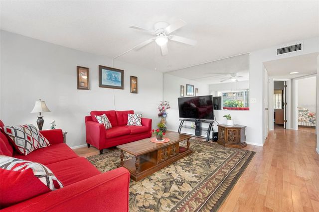 25 QUAILS RUN BOULEVARD 6, Englewood, FL 34223