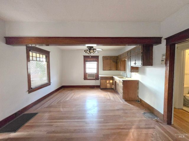 428 2nd Ave. North, Twin Falls, ID 83301