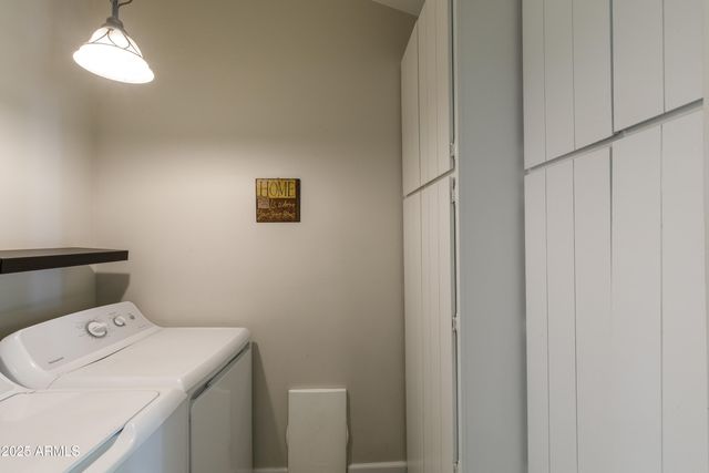 808 E CAVALIER Drive, Phoenix, AZ 85014