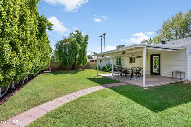 808 E CAVALIER Drive, Phoenix, AZ 85014