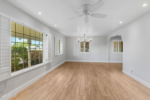 808 E CAVALIER Drive, Phoenix, AZ 85014