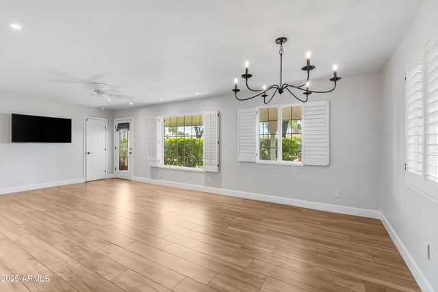 808 E CAVALIER Drive, Phoenix, AZ 85014