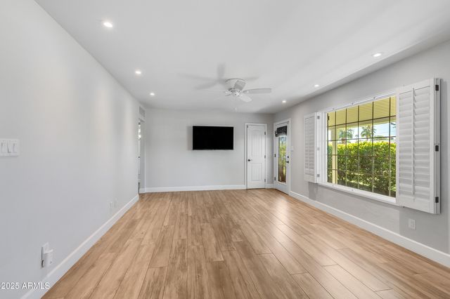 808 E CAVALIER Drive, Phoenix, AZ 85014