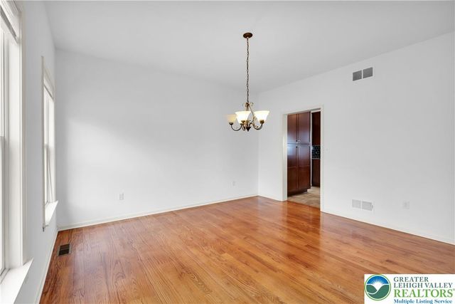 2575 Huckleberry Road, Allentown City, PA 18104