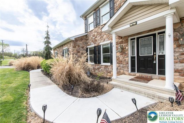 2575 Huckleberry Road, Allentown City, PA 18104