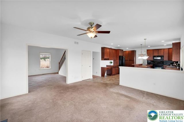2575 Huckleberry Road, Allentown City, PA 18104