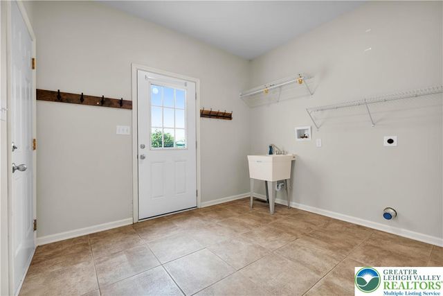2575 Huckleberry Road, Allentown City, PA 18104