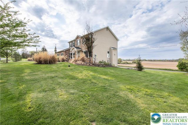 2575 Huckleberry Road, Allentown City, PA 18104