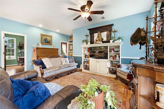 11522 Pearce Road, Fayetteville, AR 72701