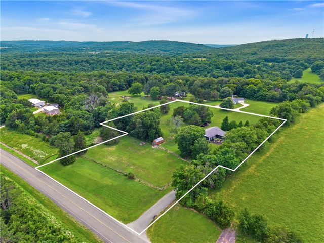 11522 Pearce Road, Fayetteville, AR 72701