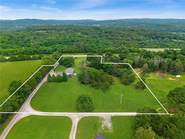 11522 Pearce Road, Fayetteville, AR 72701