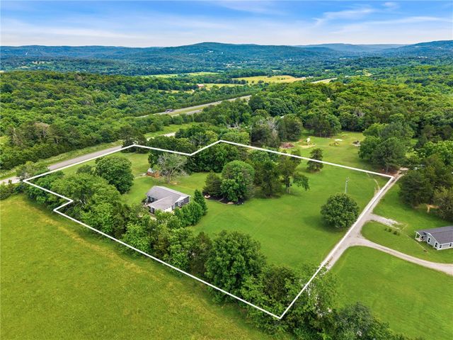 11522 Pearce Road, Fayetteville, AR 72701