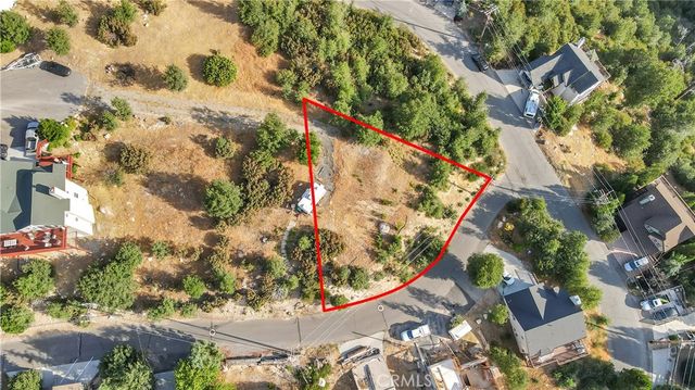 26867 Inyo Court, Lake Arrowhead, CA 92352