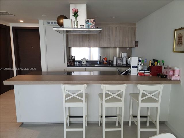 1000 Brickell Plz 3510, Miami, FL 33131