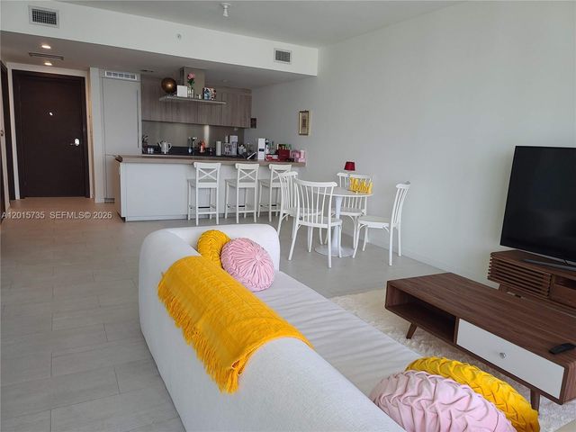 1000 Brickell Plz 3510, Miami, FL 33131