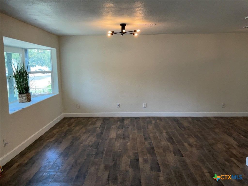 Image 12 of property listing at 1007 S 25th Street, Copperas Cove, TX 76522