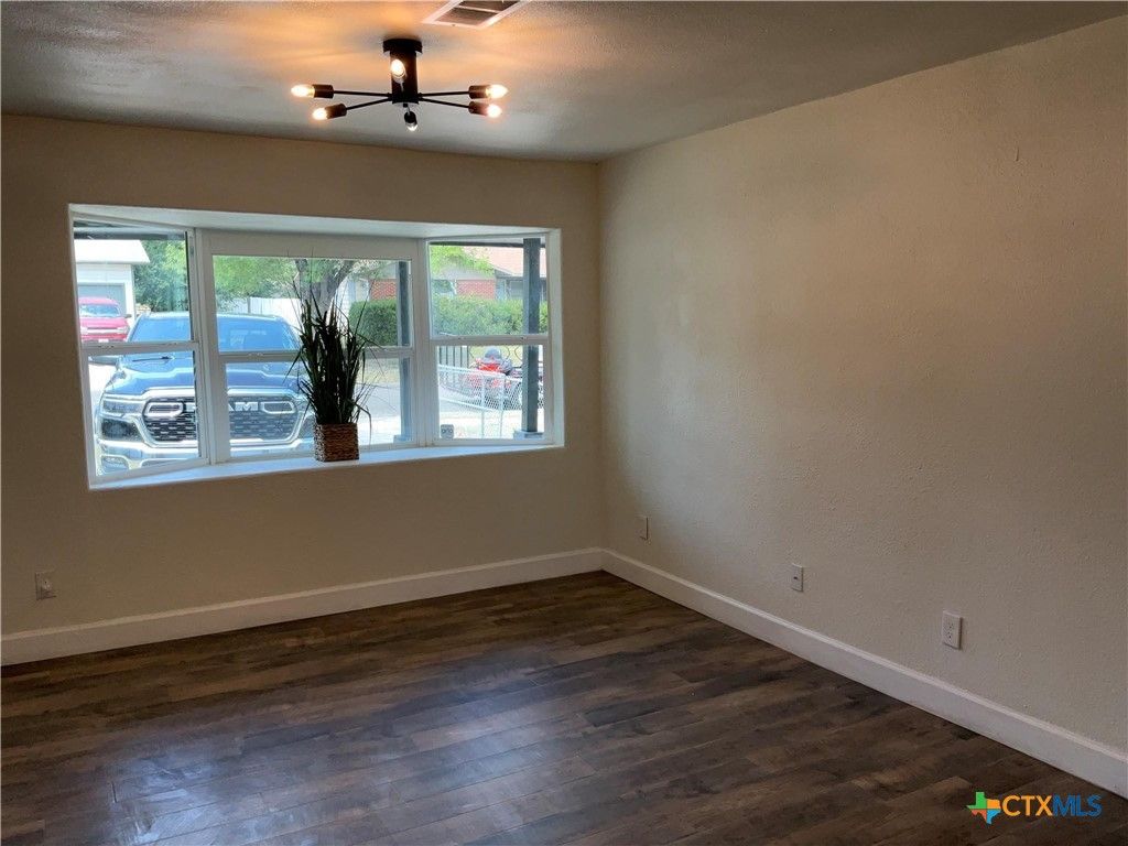 Image 13 of property listing at 1007 S 25th Street, Copperas Cove, TX 76522