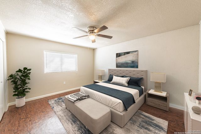 122 Roundtree Ln Apt 5, San Antonio, TX 78233