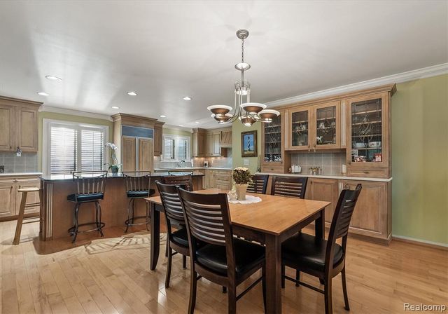 1662 Sumac Drive, Rochester Hills, MI 48309