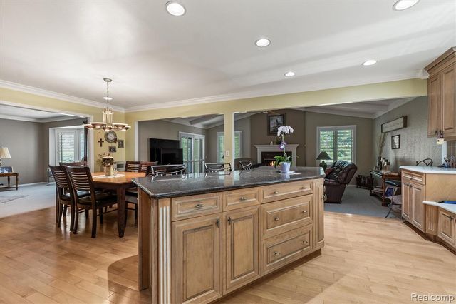 1662 Sumac Drive, Rochester Hills, MI 48309