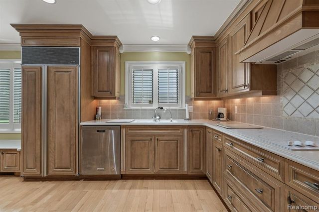 1662 Sumac Drive, Rochester Hills, MI 48309