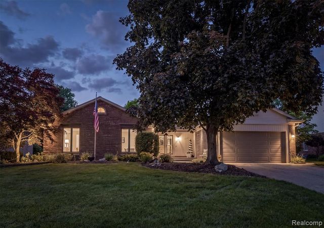 1662 Sumac Drive, Rochester Hills, MI 48309