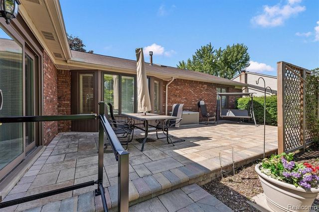 1662 Sumac Drive, Rochester Hills, MI 48309