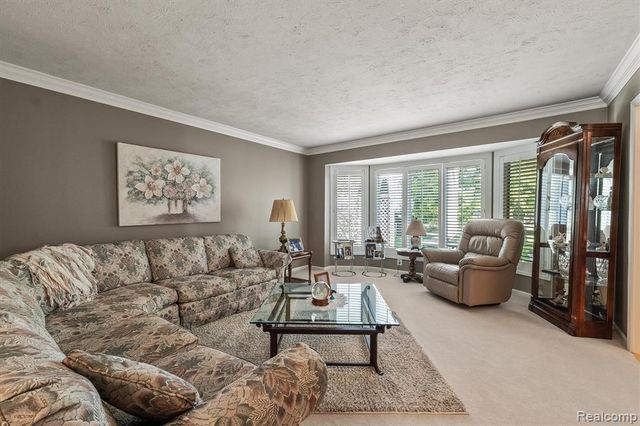 1662 Sumac Drive, Rochester Hills, MI 48309