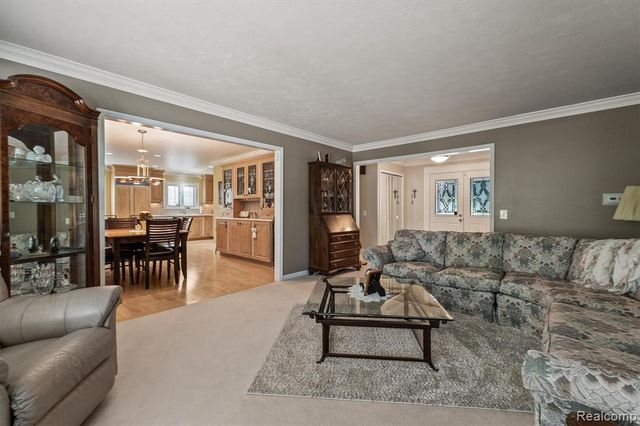 1662 Sumac Drive, Rochester Hills, MI 48309