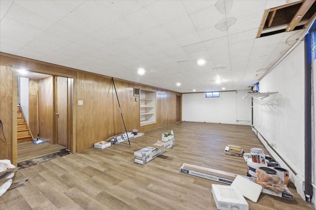 616 Seneca Drive, Aurora, IL 60506