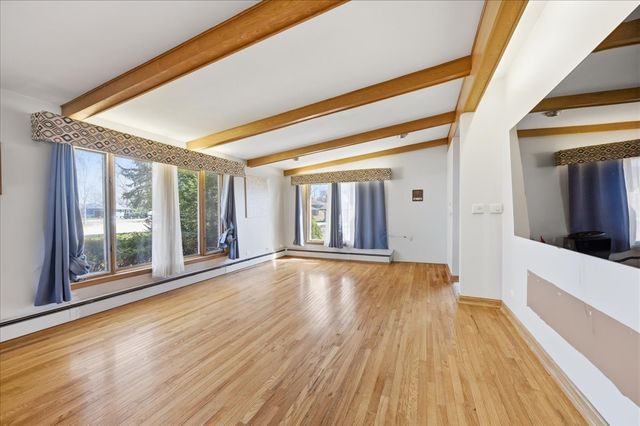 616 Seneca Drive, Aurora, IL 60506