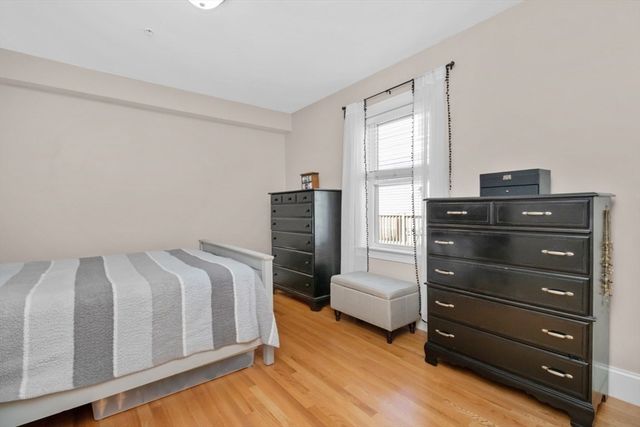 87 Ash St 2-2, Waltham, MA 02453