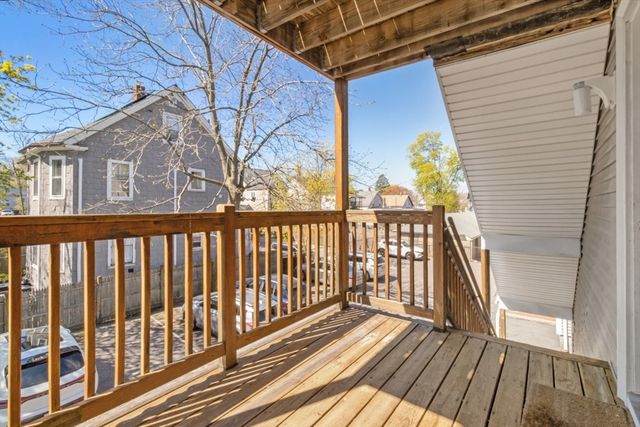 87 Ash St 2-2, Waltham, MA 02453